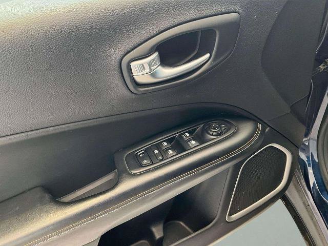 Used 2018 Jeep Compass Latitude w/ Popular Equipment Group FWD image 15