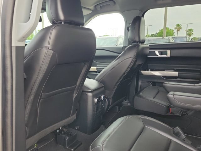 Certified 2023 Ford Explorer XLT w/ Equipment Group 202A RWD image 15