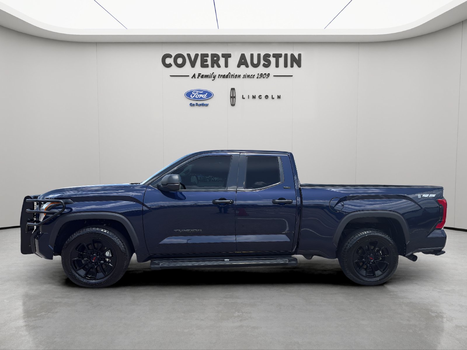 Used 2022 Toyota Tundra SR5 RWD image 2