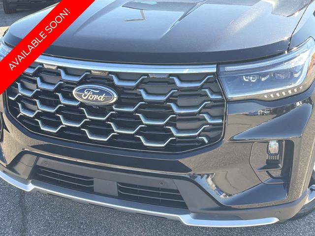 Certified 2025 Ford Explorer Platinum w/ Ultimate Package AWD/4WD image 11