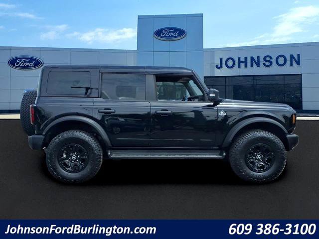 Certified 2025 Ford Bronco Outer Banks w/ Sasquatch Package AWD/4WD image 2