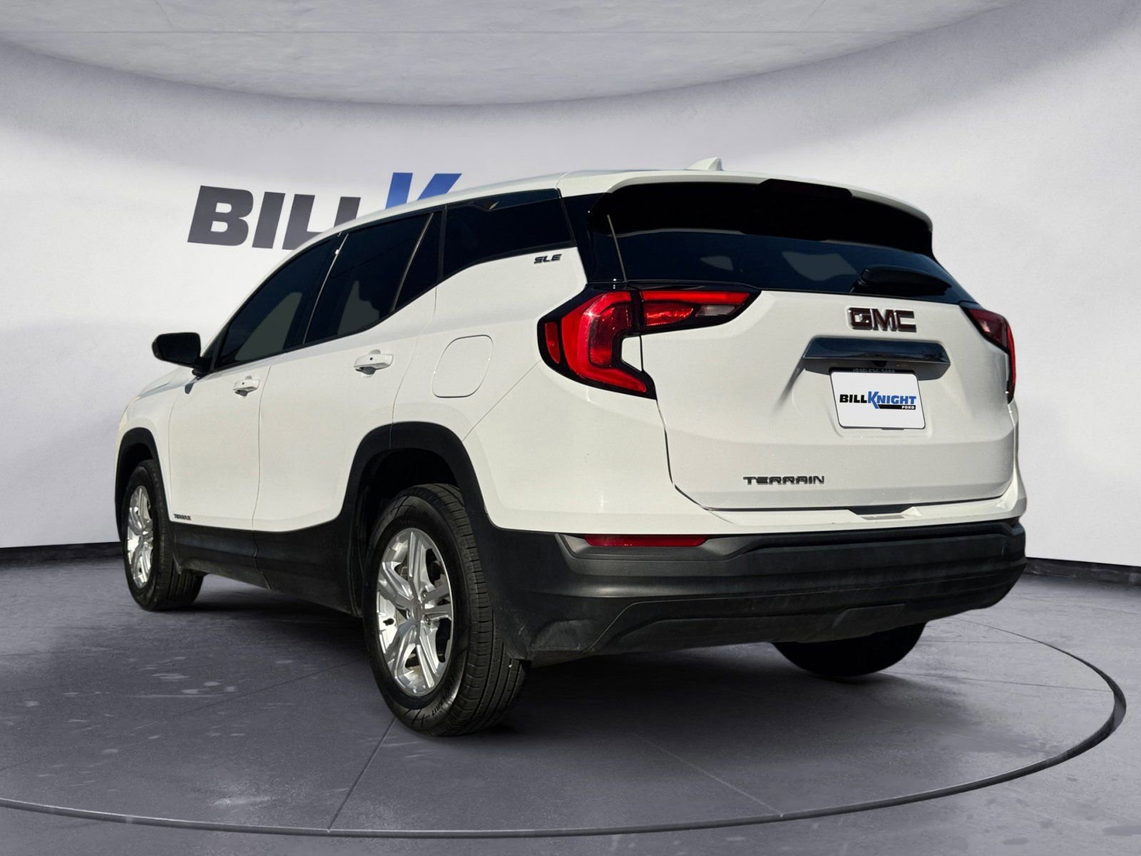 Used 2020 GMC Terrain SLE image 3