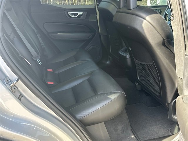 Used 2019 Volvo XC60 T5 Momentum image 15