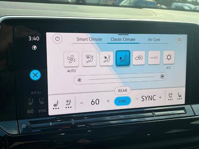 Used 2024 Volkswagen Atlas SE image 12