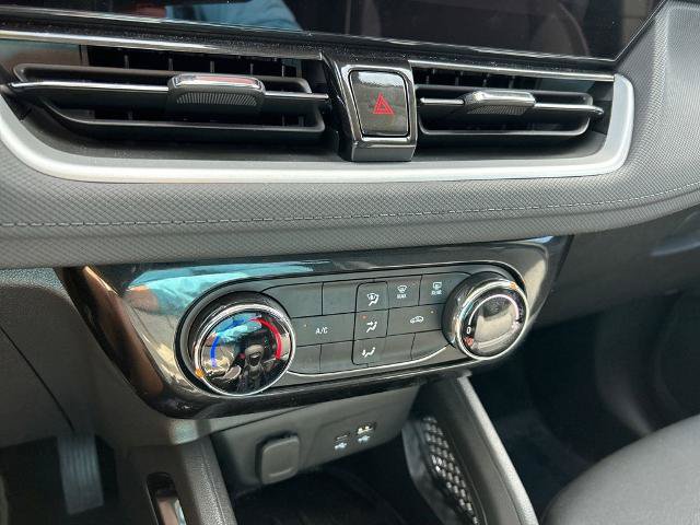 Used 2026 Chevrolet TrailBlazer LT FWD image 30