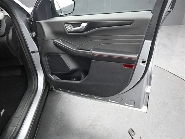 Certified 2022 Ford Escape SEL w/ SEL Stealth AWD Package image 35