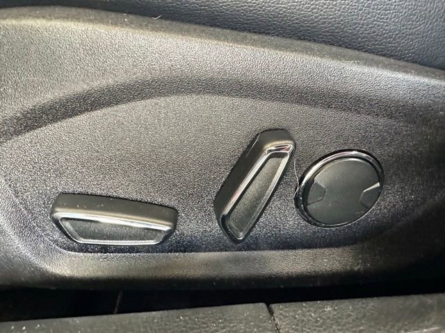 Certified 2017 Ford Fusion SE w/ Fusion SE Technology Package FWD image 26