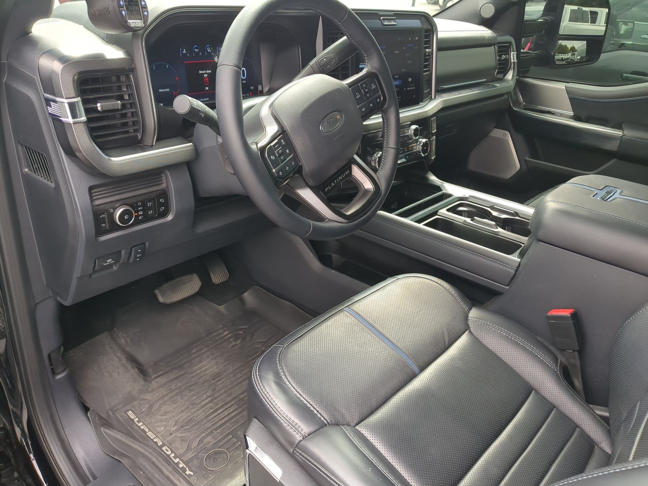 Certified 2026 Ford F450 Platinum w/ FX4 Off-Road Package AWD/4WD image 16