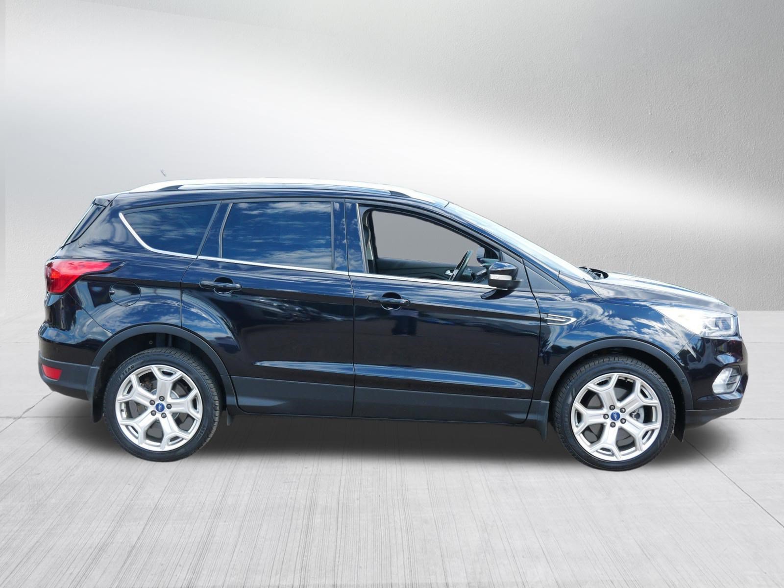 Certified 2019 Ford Escape Titanium AWD/4WD image 8