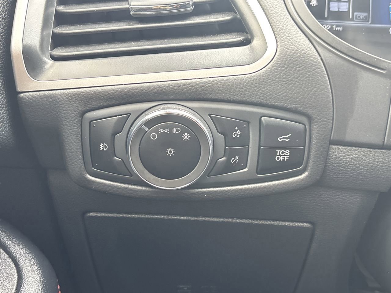 Certified 2024 Ford Edge ST-Line image 20