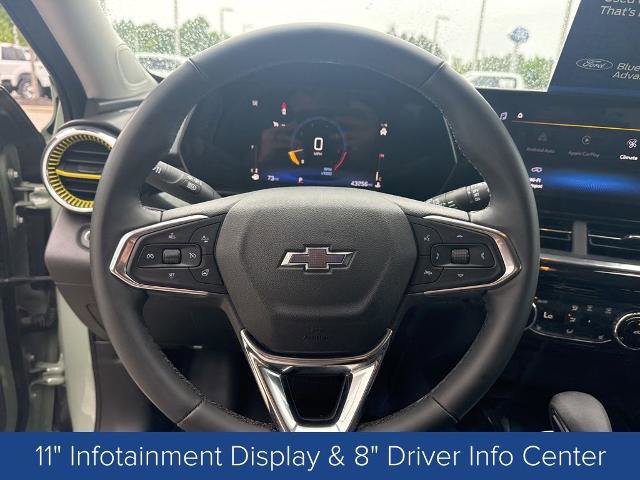 Used 2025 Chevrolet Trax ACTIV w/ Sunroof Package FWD image 13