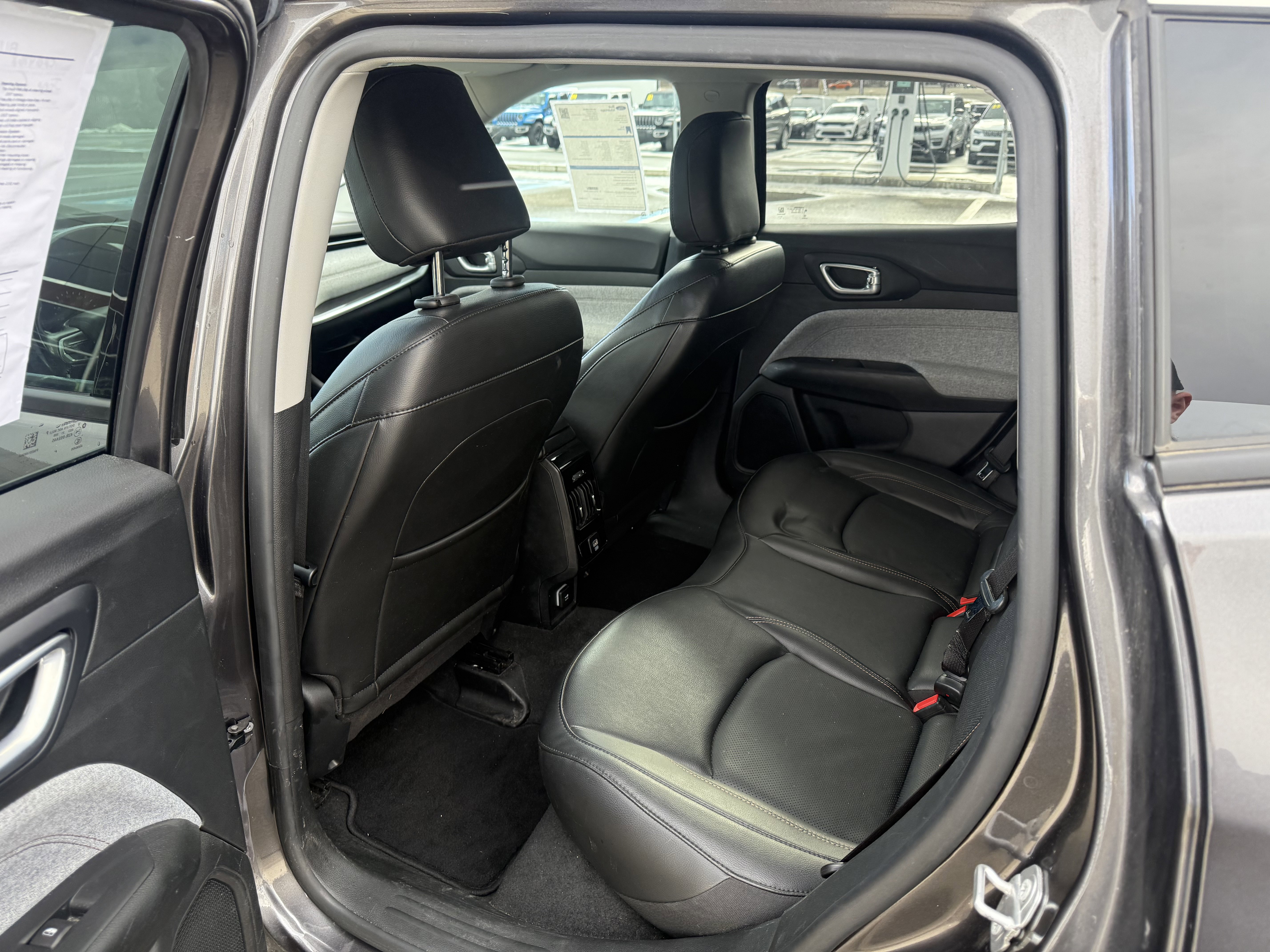 Used 2022 Jeep Compass Latitude image 8