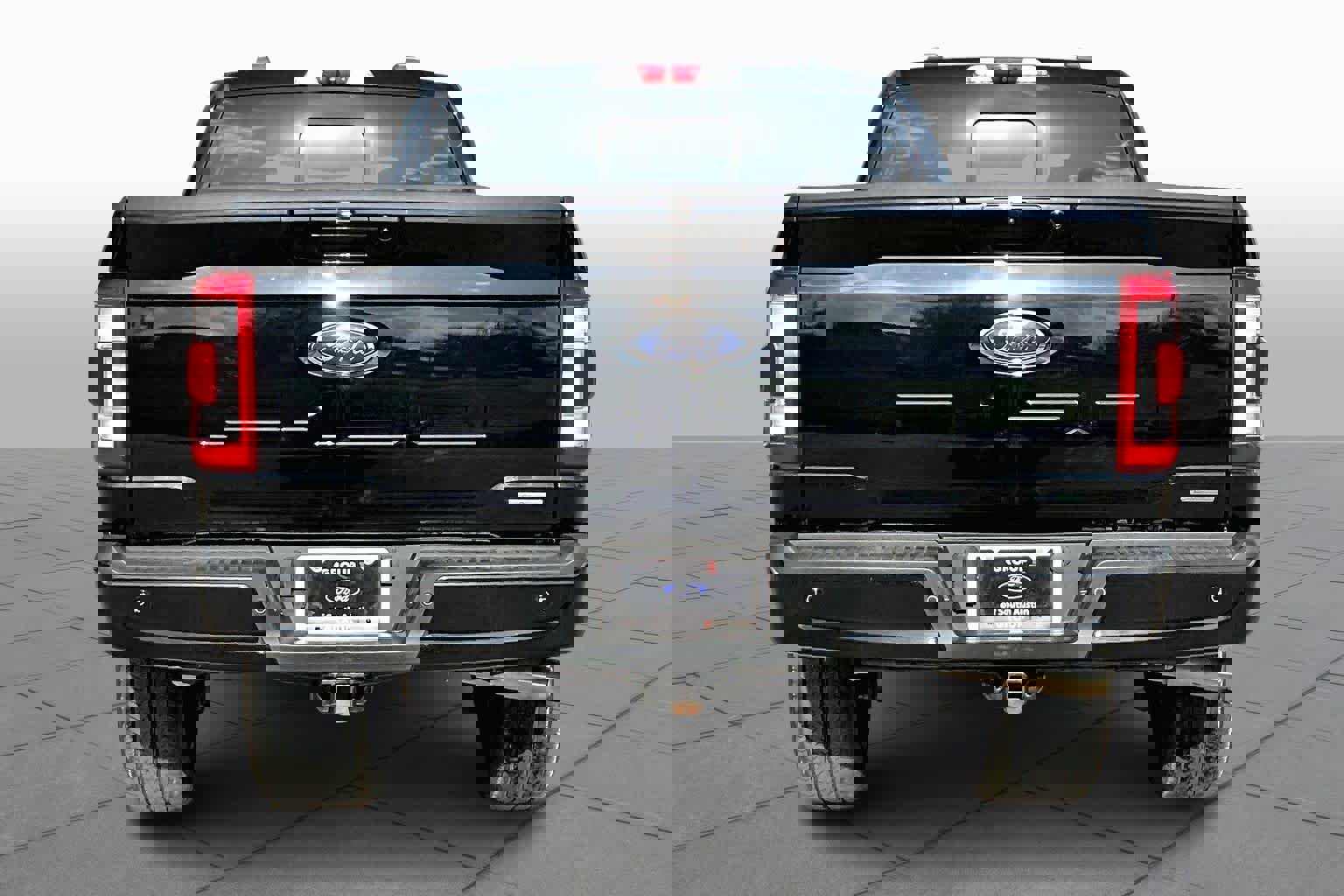 Certified 2022 Ford F150 Lariat w/ Equipment Group 502A High image 4