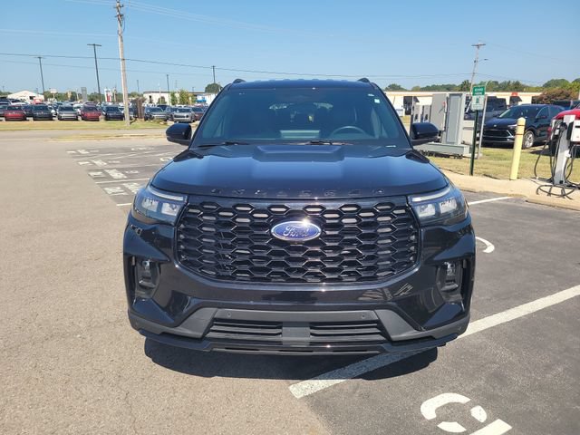 Certified 2025 Ford Explorer ST-Line w/ ST-Line Street Pack AWD/4WD image 2