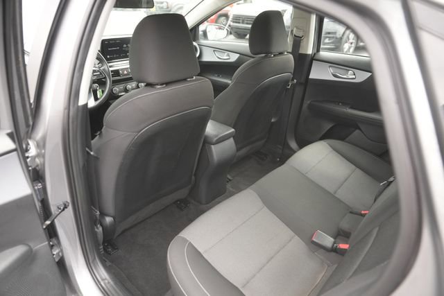 Used 2024 Kia Forte LXS w/ LXS Technology Package FWD image 11