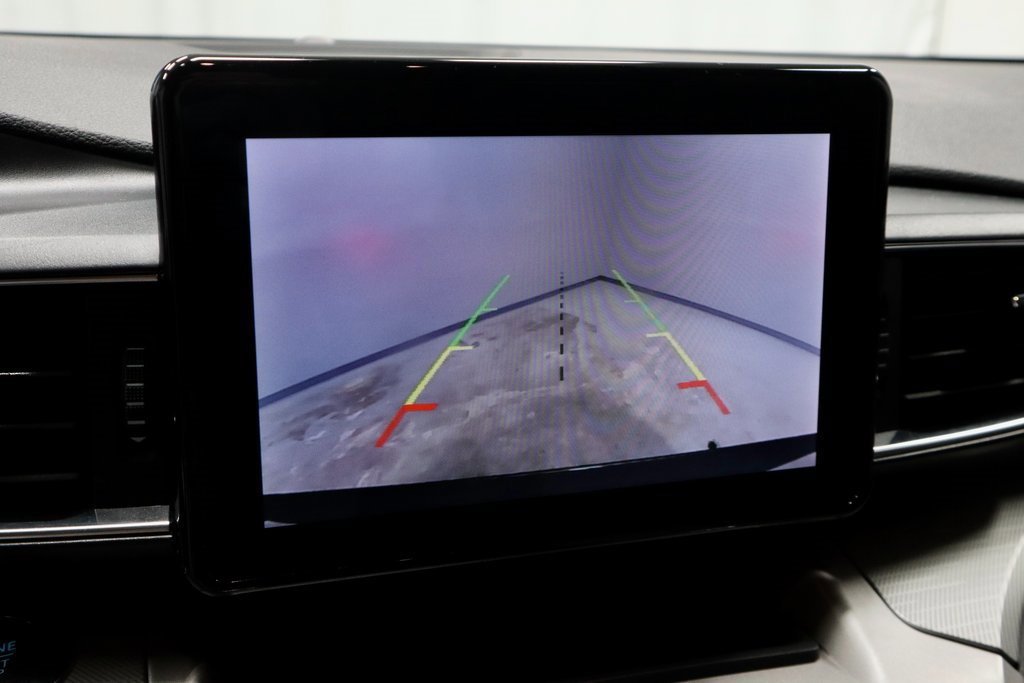 Certified 2023 Ford Explorer XLT w/ Equipment Group 202A image 9