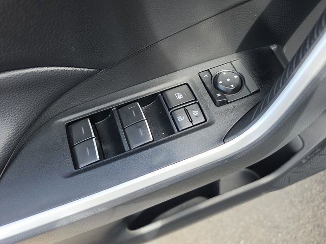 Used 2025 Toyota RAV4 XLE FWD image 21