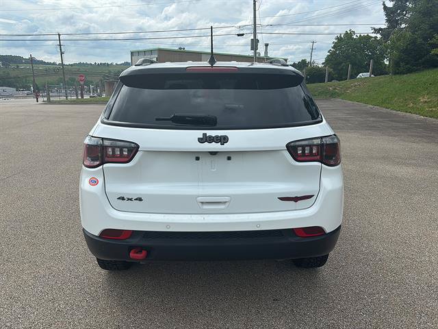 Used 2024 Jeep Compass Trailhawk AWD/4WD image 3
