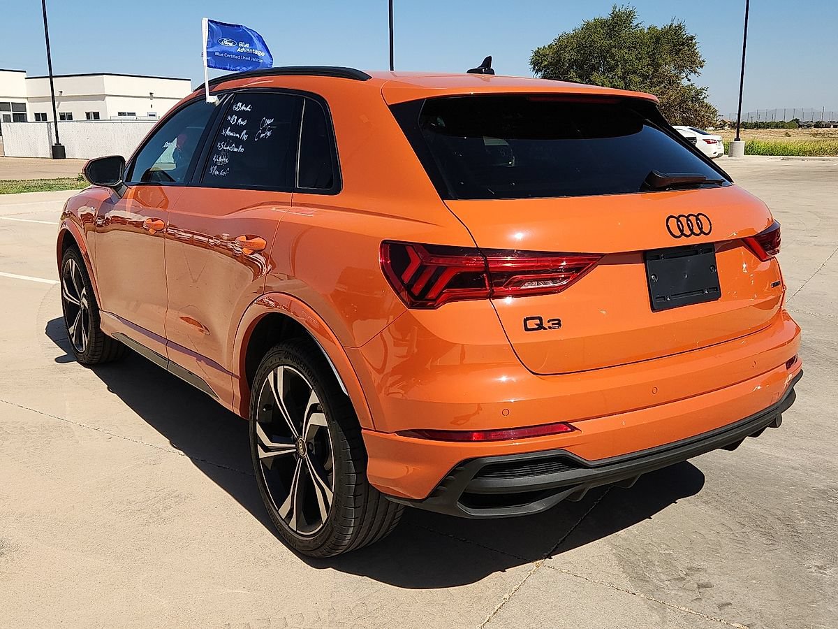 Used 2023 Audi Q3 2.0T Premium Plus w/ Premium Plus Package AWD/4WD image 2