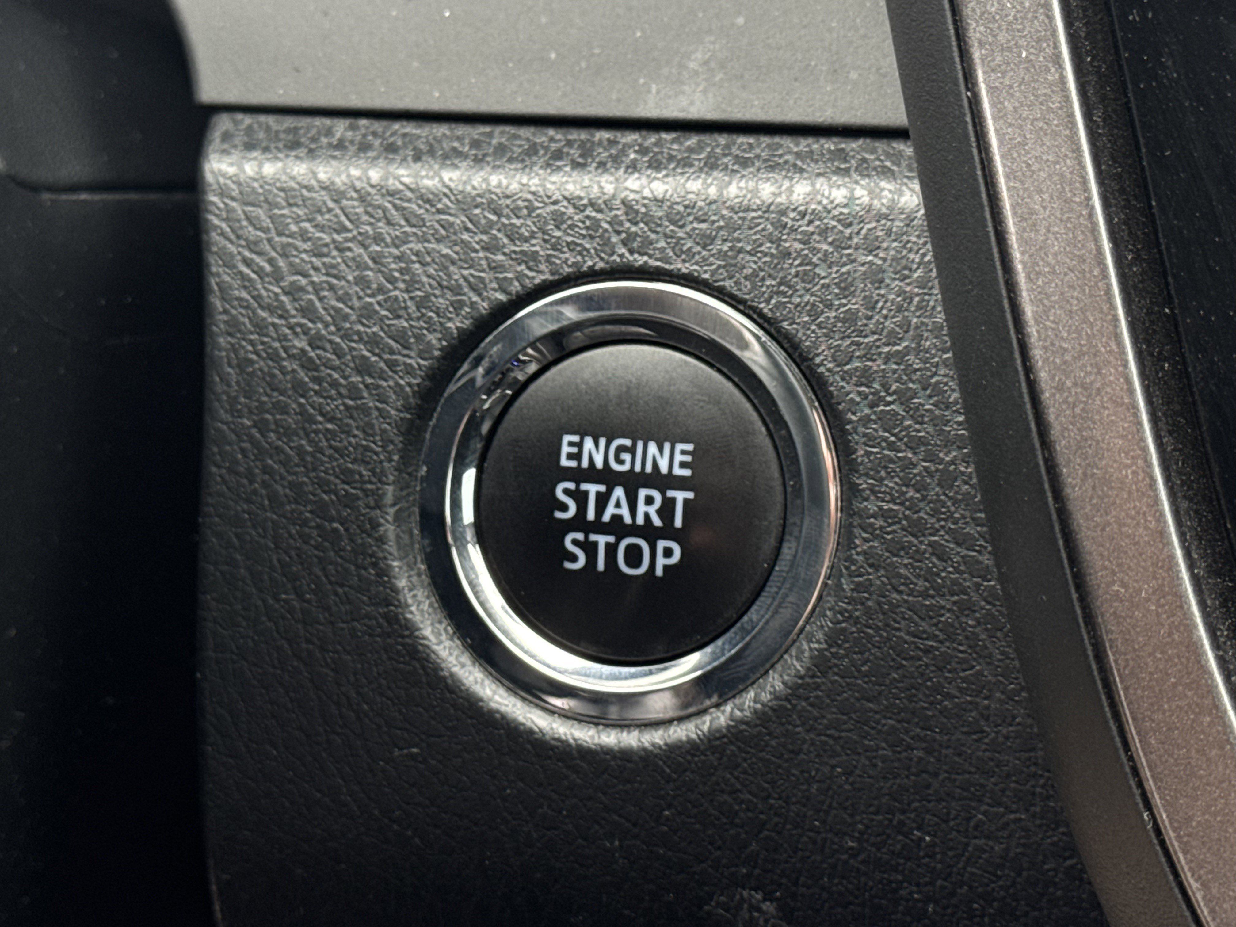 Used 2022 Toyota Camry XSE image 19