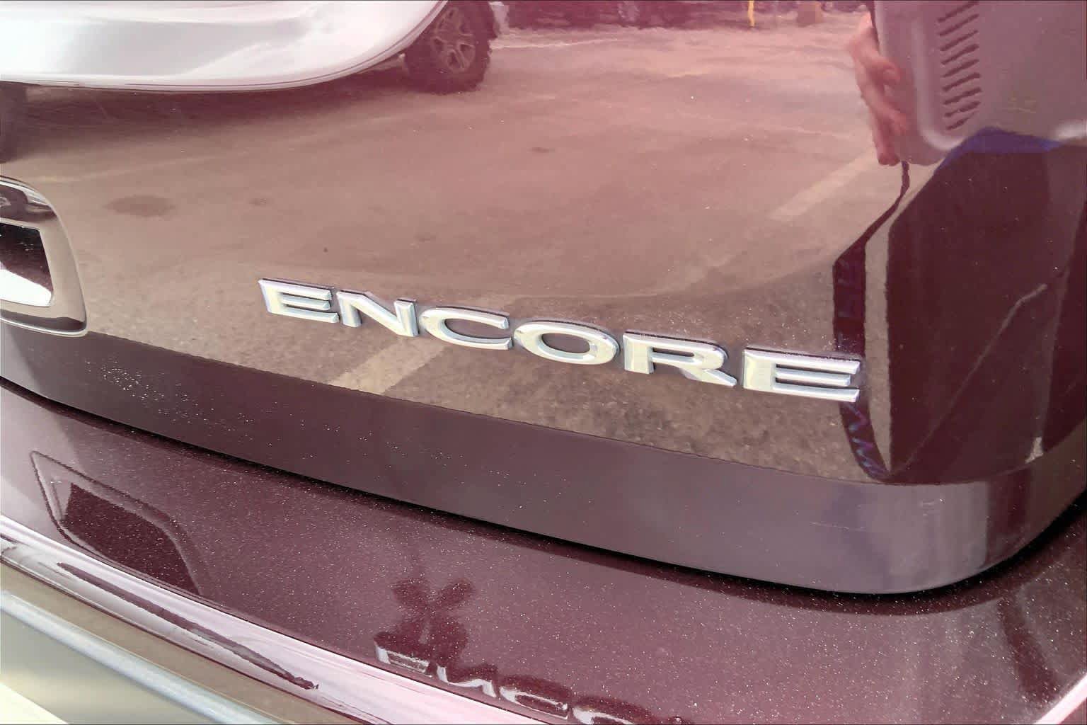Used 2018 Buick Encore Preferred FWD image 29