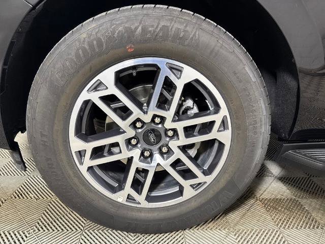 Certified 2025 Ford Expedition Active image 10