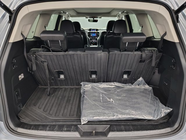 Used 2020 Subaru Ascent Limited w/ Technology Package AWD/4WD image 18