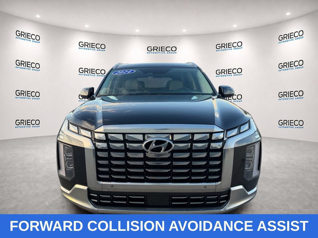 Used 2024 Hyundai Palisade Calligraphy FWD image 2
