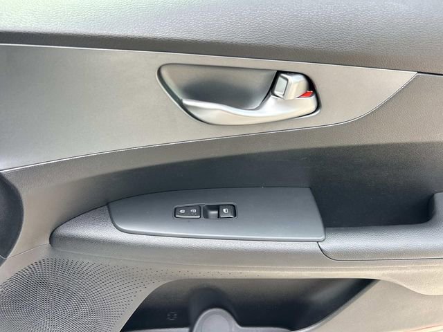 Used 2021 Kia Forte LXS FWD image 22