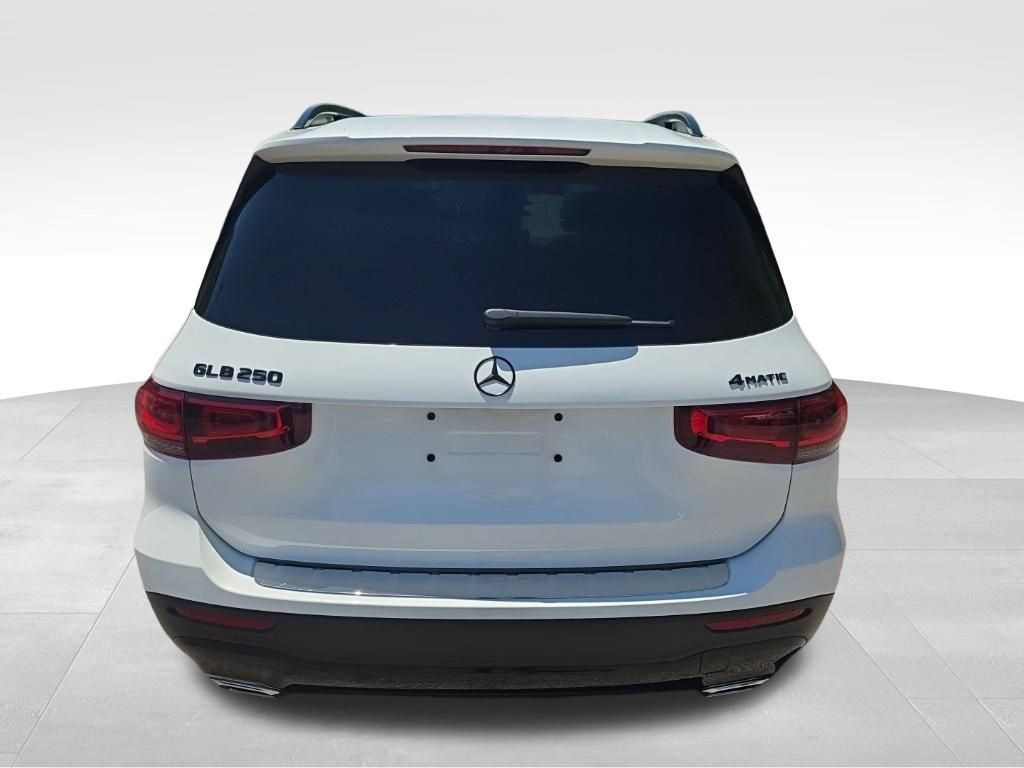 Used 2022 Mercedes-Benz GLB 250 4MATIC image 6