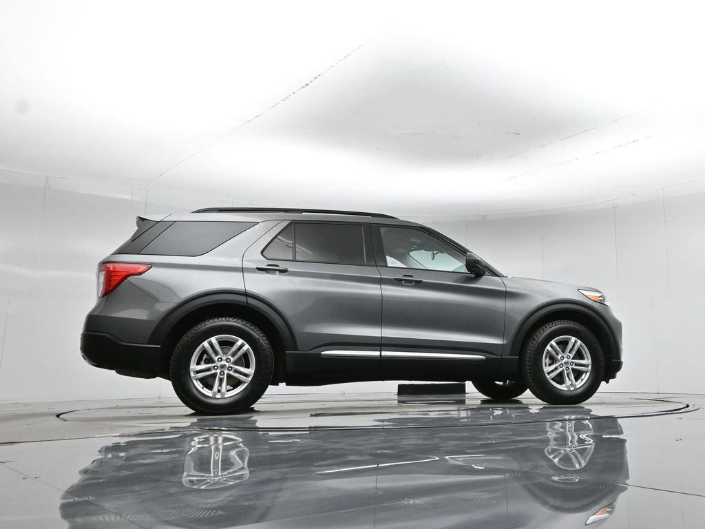 Certified 2022 Ford Explorer XLT w/ Equipment Group 202A image 12