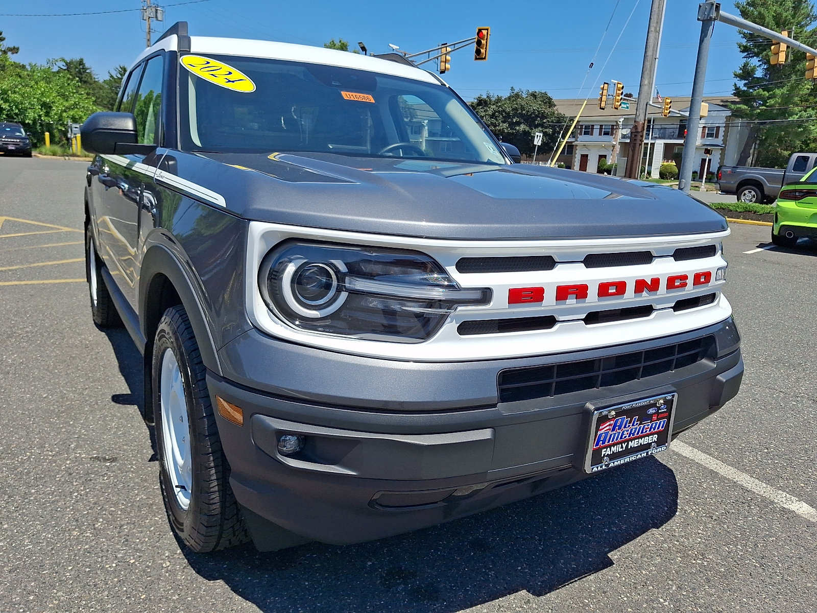 Certified 2024 Ford Bronco Sport Heritage w/ Heritage Convenience Package AWD/4WD image 2