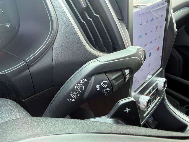 Certified 2022 Ford Edge SEL w/ Convenience Package AWD/4WD image 37