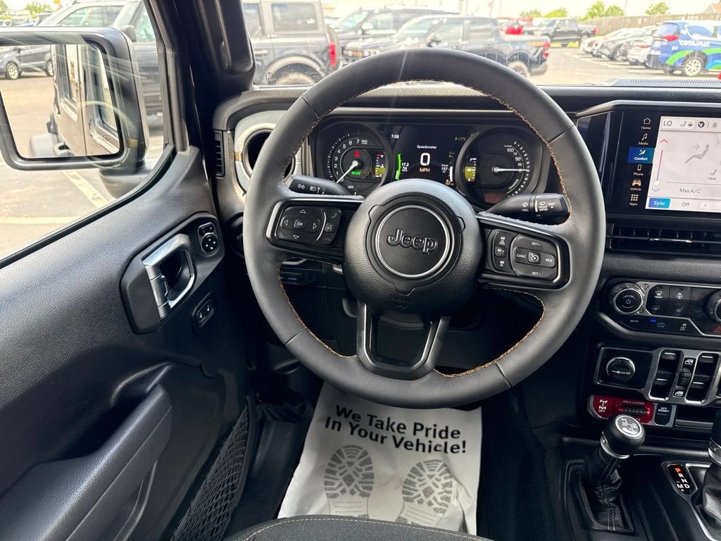 Used 2024 Jeep Wrangler Unlimited AWD/4WD image 14