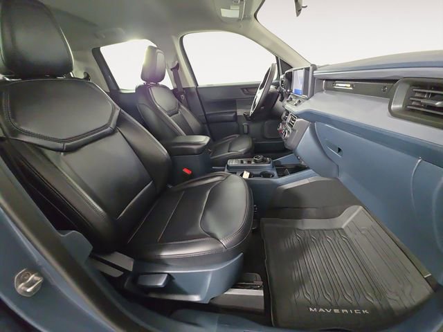 Certified 2024 Ford Maverick Lariat w/ Black Appearance Package image 15