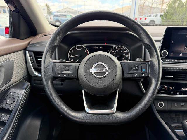 Used 2023 Nissan Rogue SV image 12
