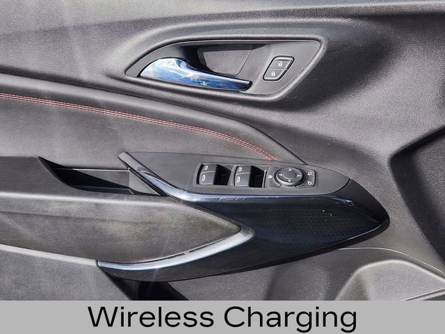 Used 2024 Chevrolet Trax RS w/ Sunroof Package image 12