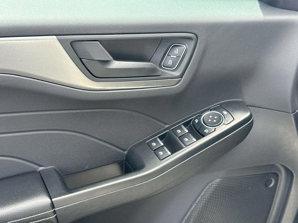 Certified 2025 Ford Escape Active image 22