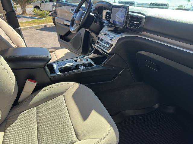 Certified 2023 Ford Explorer XLT RWD image 29