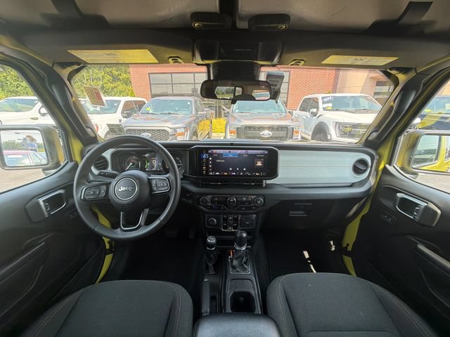 Used 2024 Jeep Wrangler Unlimited AWD/4WD image 20