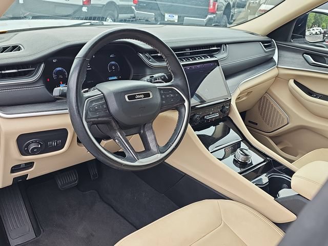 Used 2022 Jeep Grand Cherokee Limited RWD image 16
