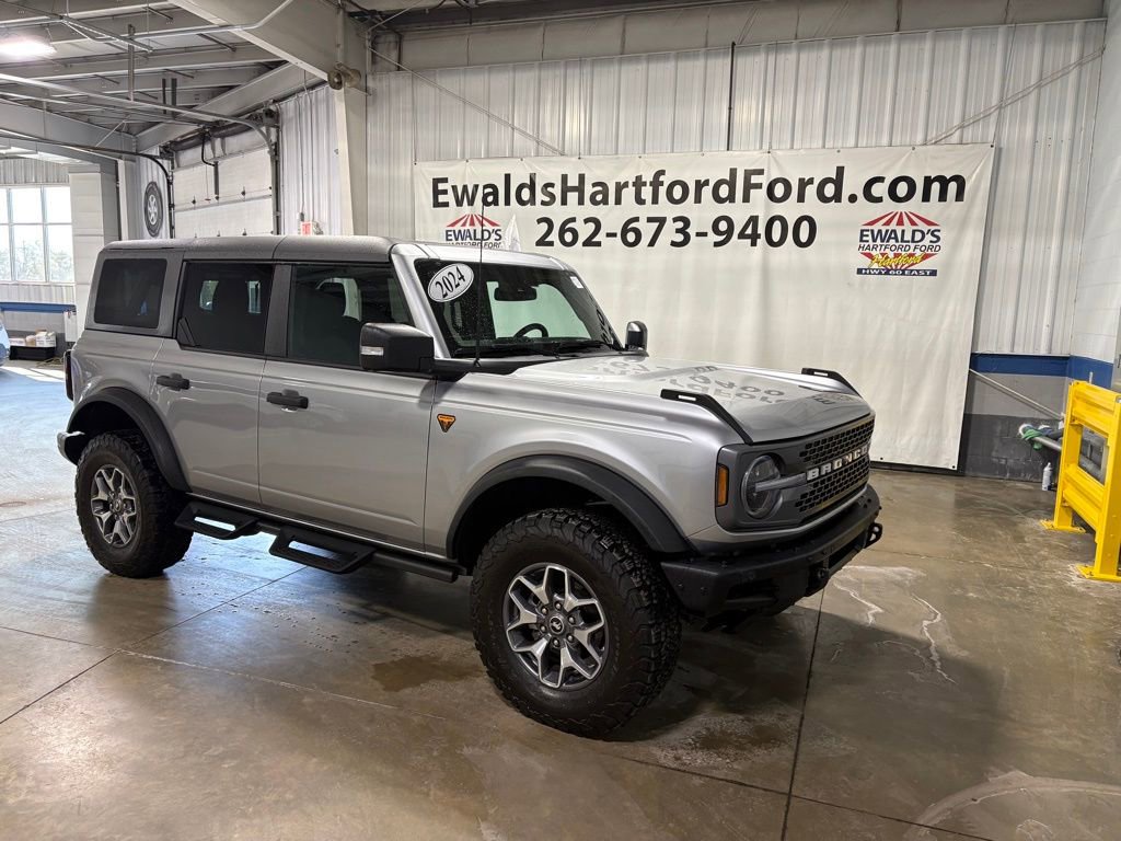 Certified 2024 Ford Bronco Badlands AWD/4WD image 2