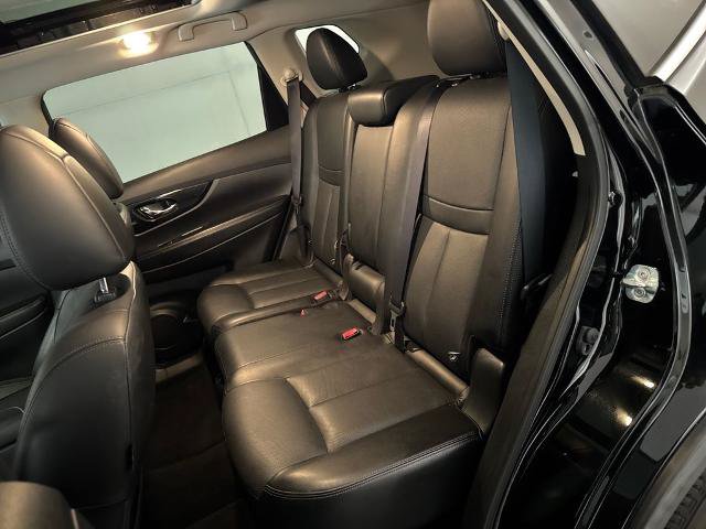 Used 2018 Nissan Rogue SL w/ Premium Package FWD image 31