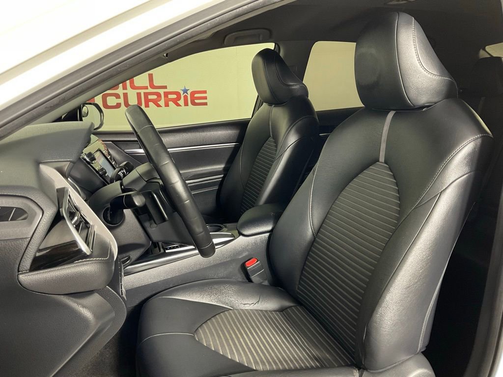 Used 2018 Toyota Camry SE image 14
