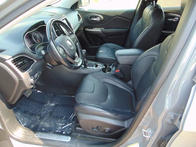 Used 2019 Jeep Cherokee Limited AWD/4WD image 10