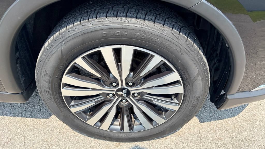 Used 2020 Mitsubishi Outlander ES FWD image 29