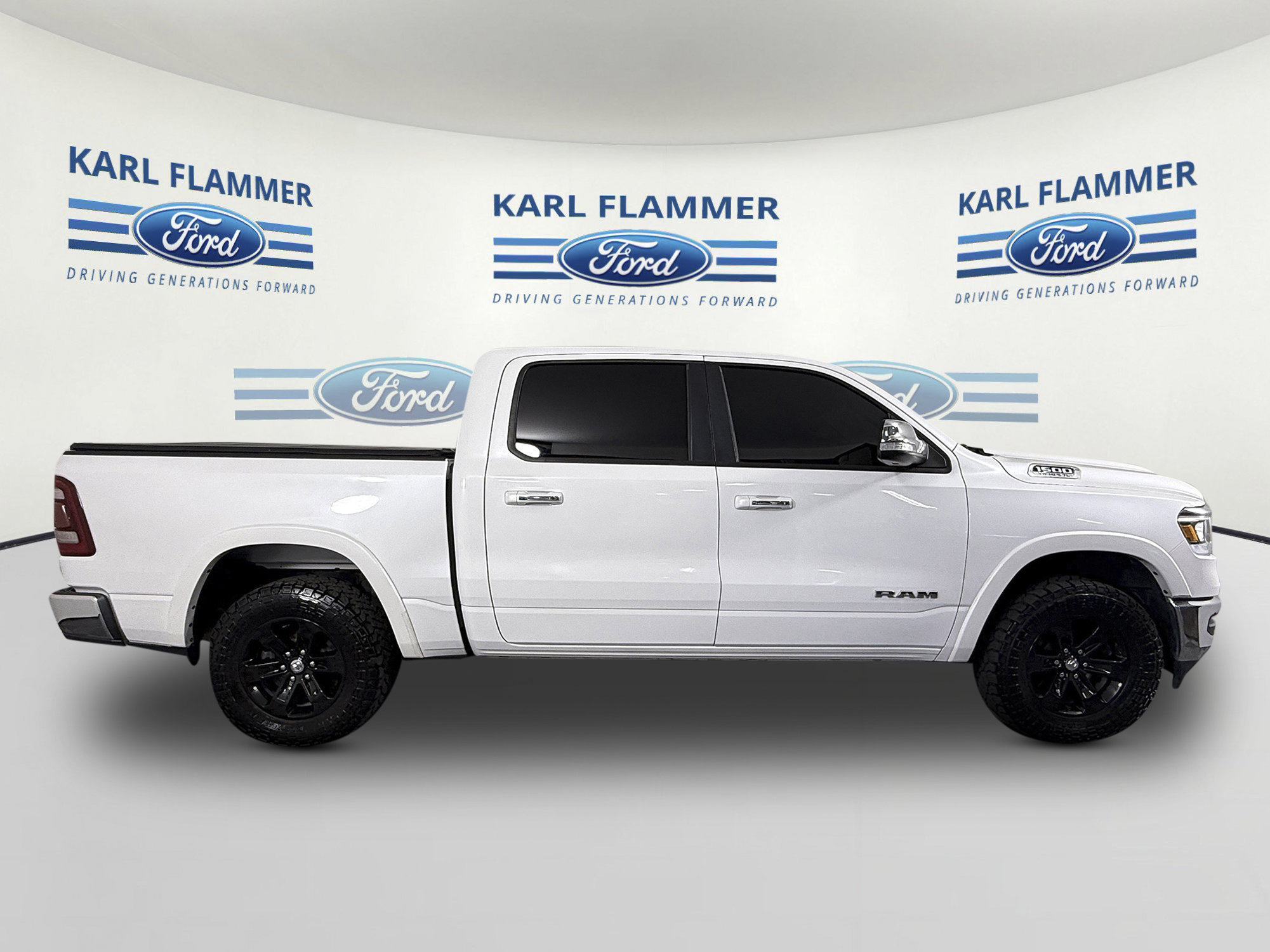 Used 2020 RAM 1500 Laramie RWD image 2