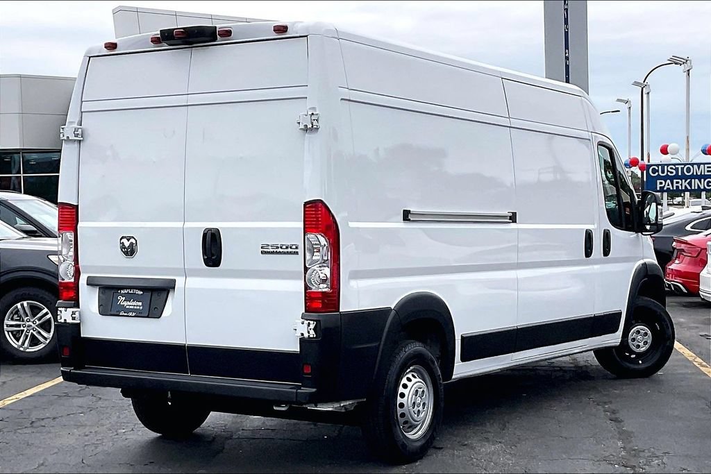 Used 2025 RAM ProMaster 2500 w/ Convenience Group FWD image 12