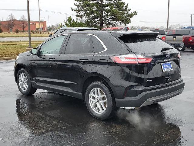 Certified 2023 Ford Edge SEL w/ Convenience Package AWD/4WD image 2