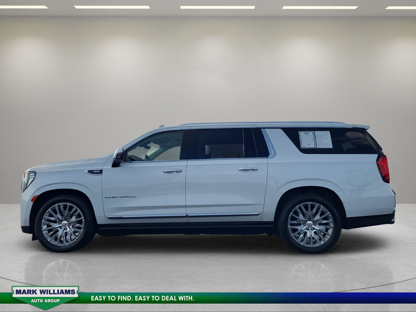 Used 2024 GMC Yukon XL Denali w/ Denali Reserve Package AWD/4WD image 7